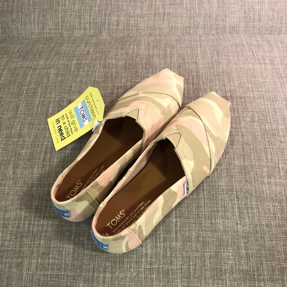 Toms Shoes - Birch Camo TOMS NWT